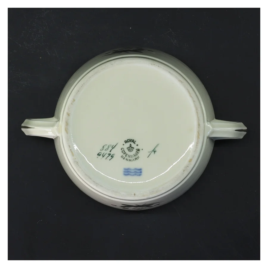 Sukkerskål med låg Hjertegræs, Royal Copenhagen (str. Ø 10,5 cm) fra Royal Copenhagen