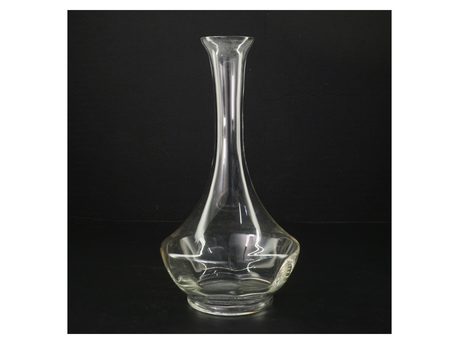 Glaskaraffel (str. H. 26 cm ø. 13,5 cm)