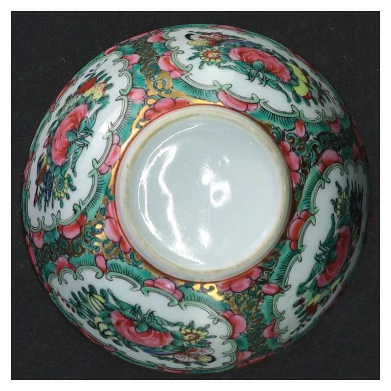 Porcelænsskål med farverig dekoration (str. Ø 12 cm)