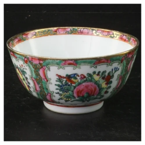 Porcelænsskål med farverig dekoration (str. Ø 12 cm)