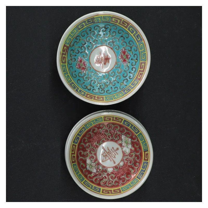 Dekoreret porcelænstallerkener (str. Ø 8 cm)