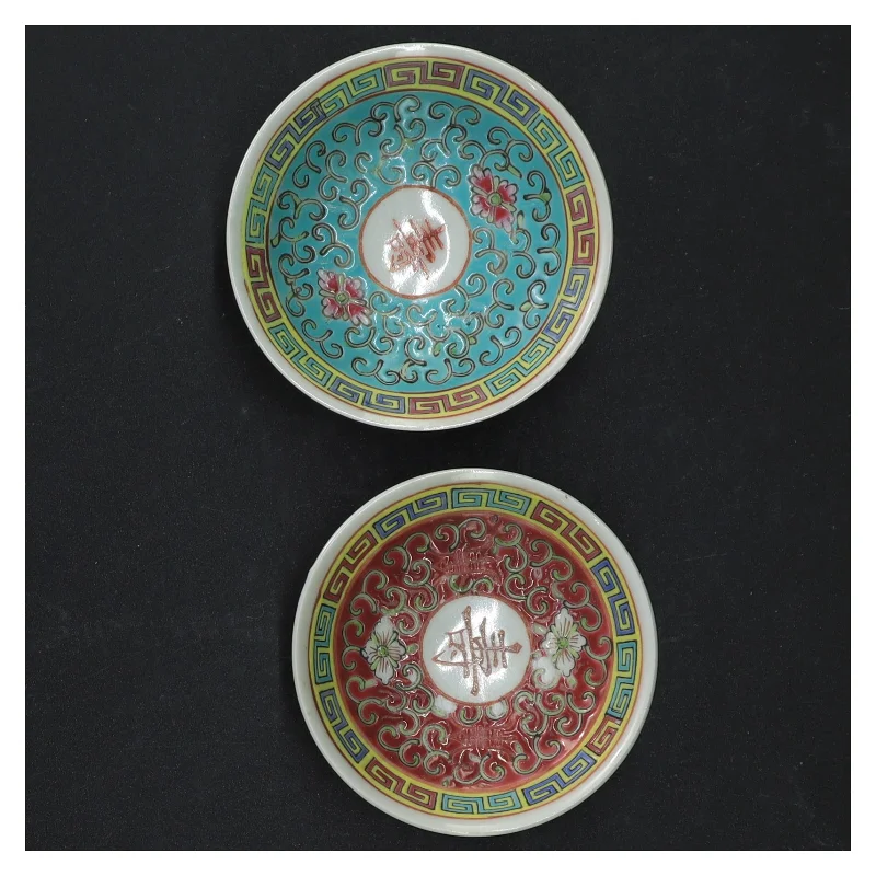 Dekoreret porcelænstallerkener (str. Ø 8 cm)