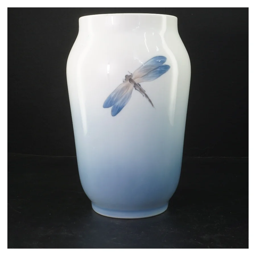 Royal Copenhagen Porcelænsvase med blomstermotiv  (str. 26 cm)