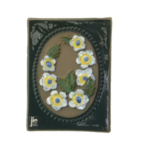 Keramisk vægplade med blomstermotiver fra JIE Keramik (str. 15,5x12 cm)