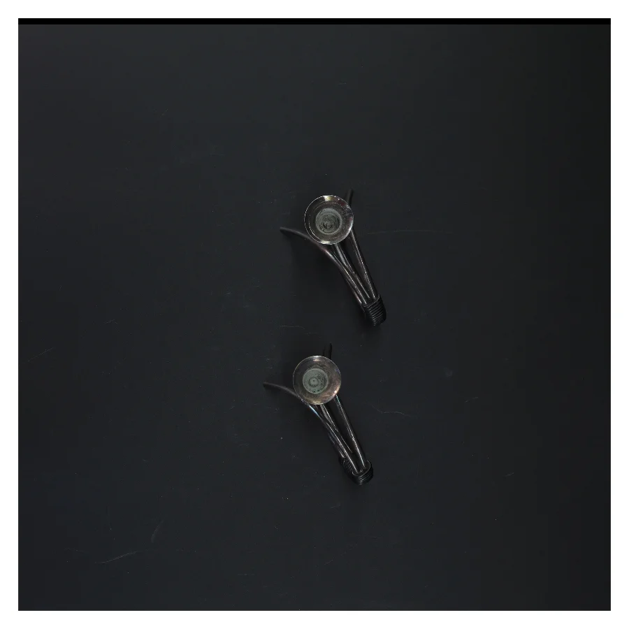 Moderne lysestagepar i pletsølv(str. 7,5 x. 6 cm)