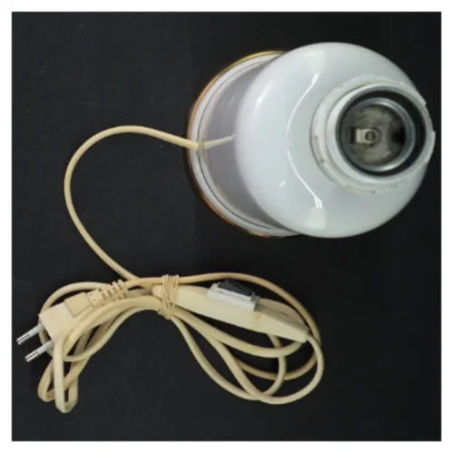 Bordlampe hvid porcelæn (str. H 28 cm)