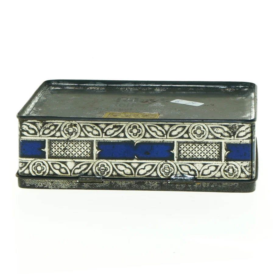 Dekoteret metal æske (str. 17 x 12 x 5 cm)