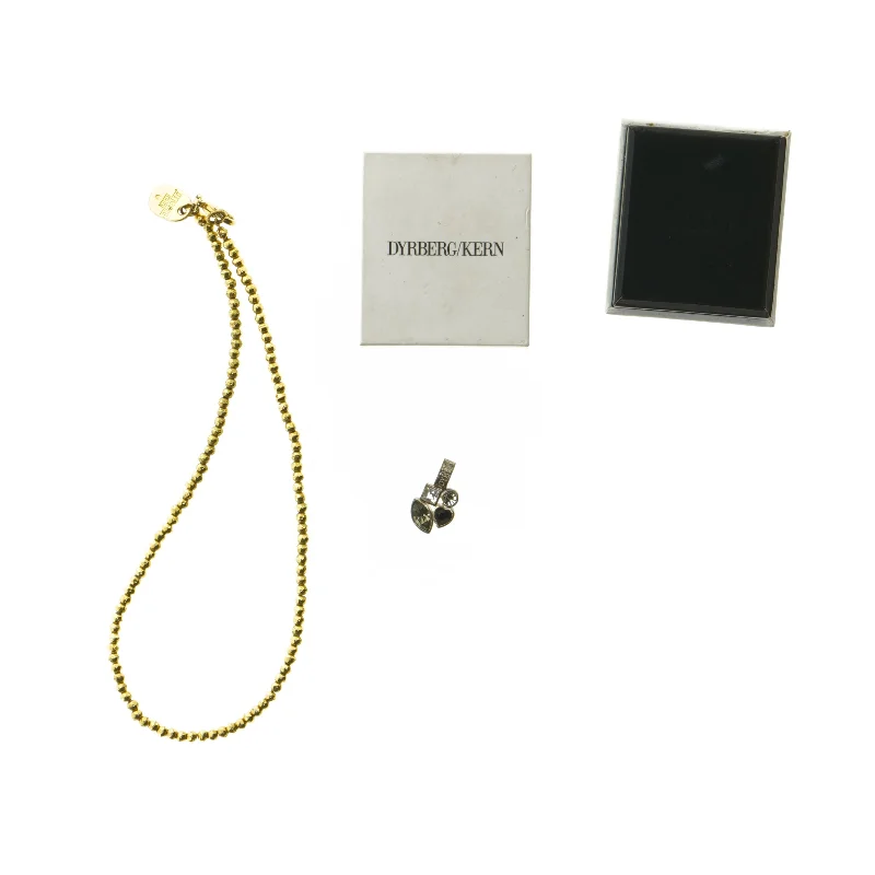 Halskæde og vedhæng fra Dyrberg Kern (str. 5 x 6 cm)