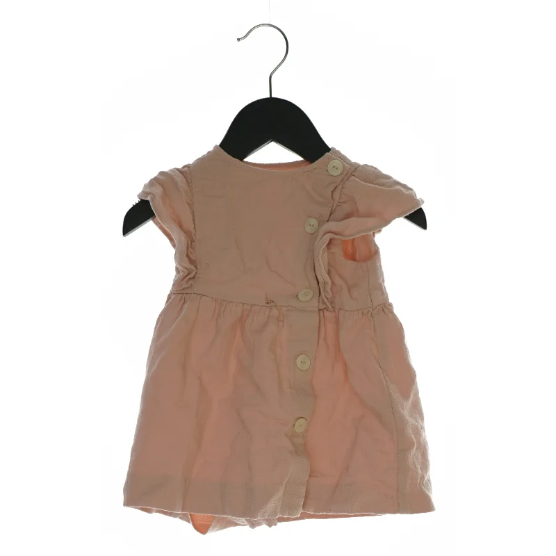 Kjole fra Zara (str. 86)