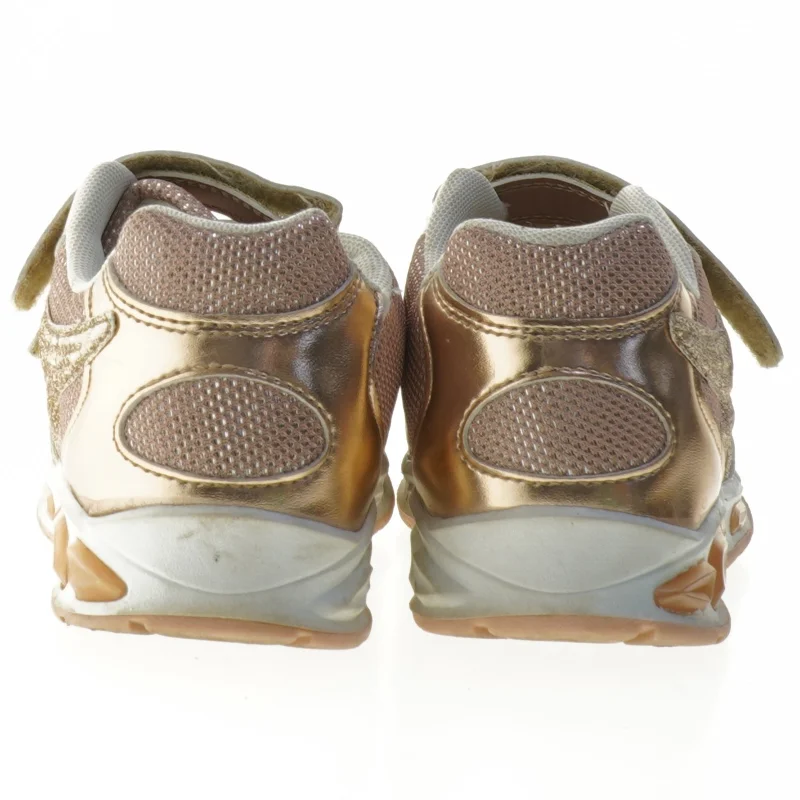 Børnesko med velcro fra ZigZag (str. 34 )