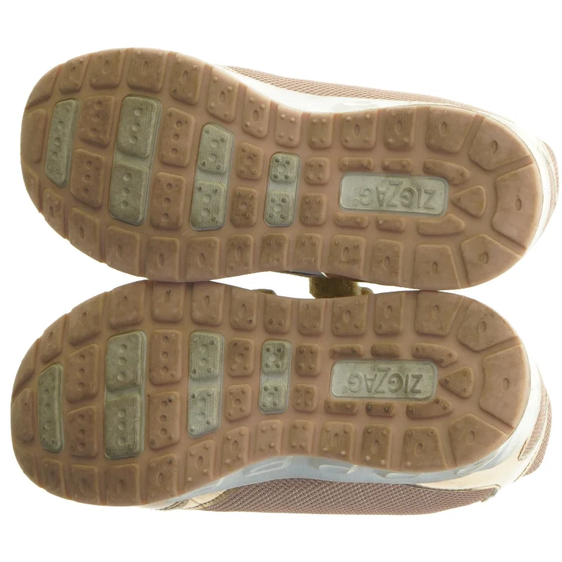 Børnesko med velcro fra ZigZag (str. 34 )