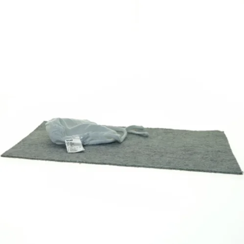 Hvid baby hue fra H&M (str. 62)