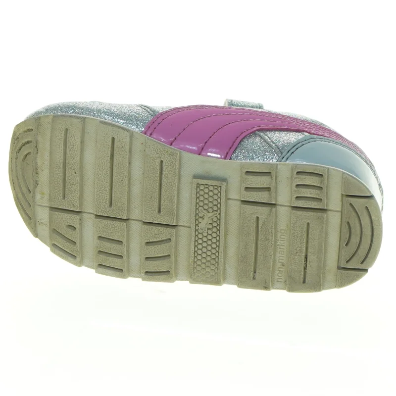 Sølvfarvede sneakers med lyserøde detaljer fra Puma (str. 22)