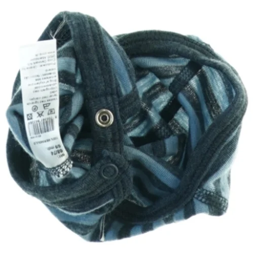 Blå stribet babyhue (str. 6 til 9 måneder)