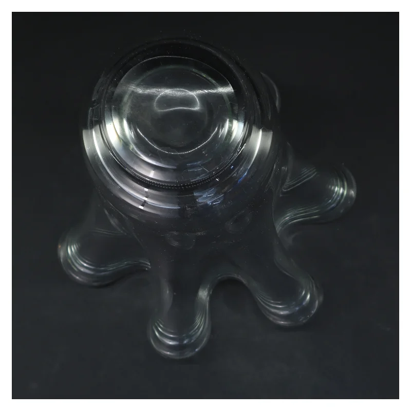 Glasvase med bølget kant (str. 27 cm)