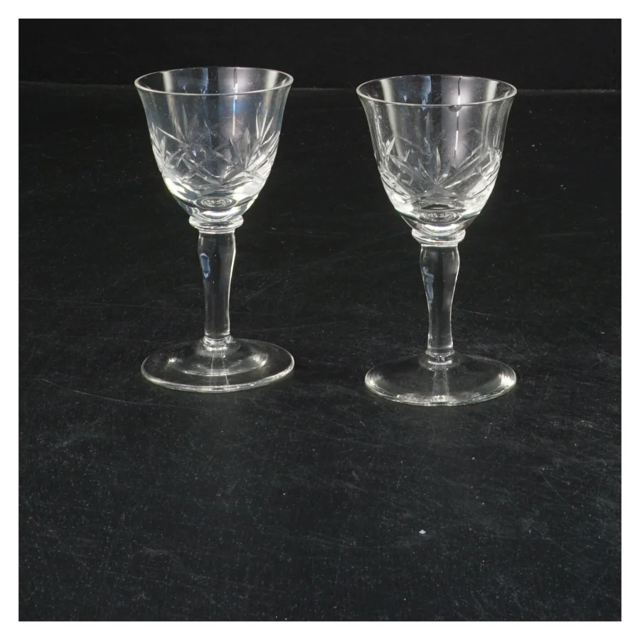 Glas med stilk (str. 9x4,5 cm)