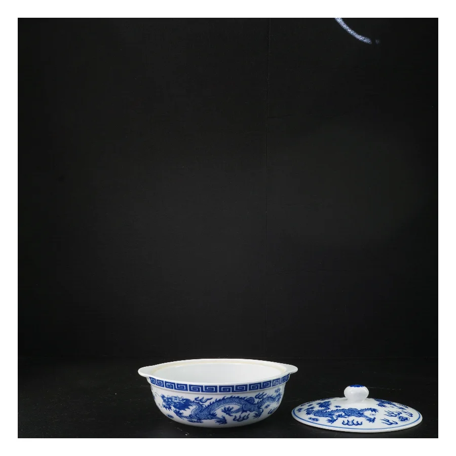 Porcelænsskål med blåt mønster og låg (str. Ø 17 cm)