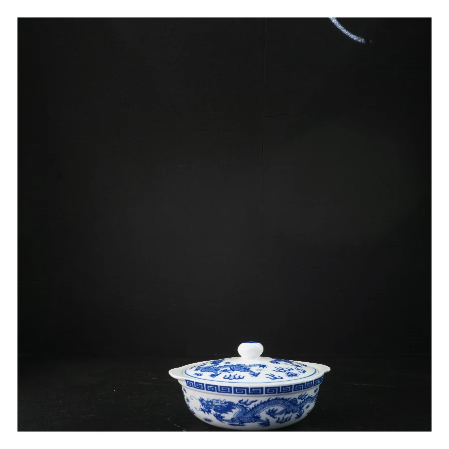 Porcelænsskål med blåt mønster og låg (str. Ø 17 cm)