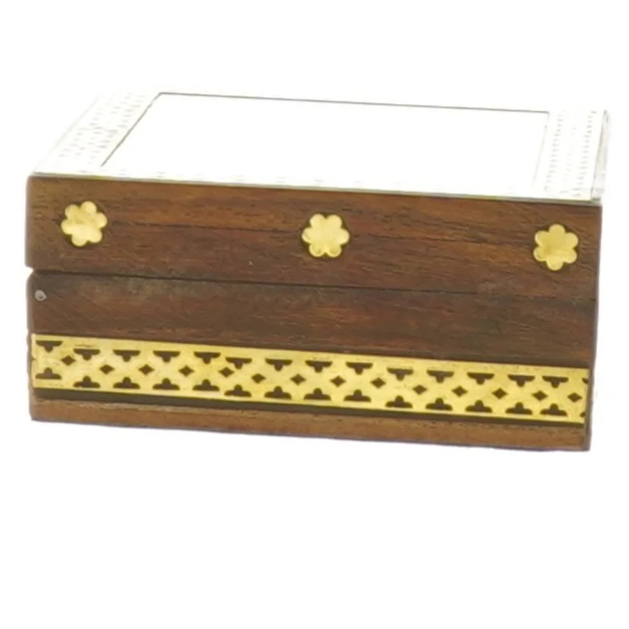 Trææske med buddhistisk motiv (str. 11 x 8 x 4 cm)