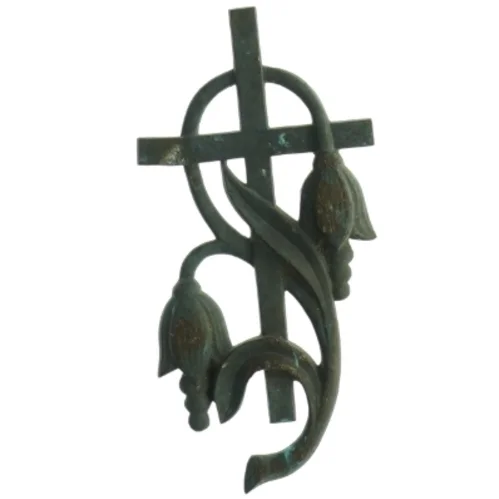 et jernkors med blomsterranke (str. 17 x. 8,5 cm)