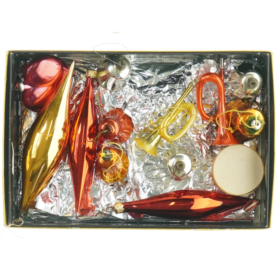 Gl. Juletræspynt i blandet design