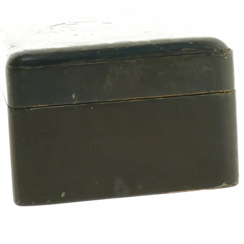 Vintage trææske med præget dekoration (str. 20 x 14,5 x 9 cm)