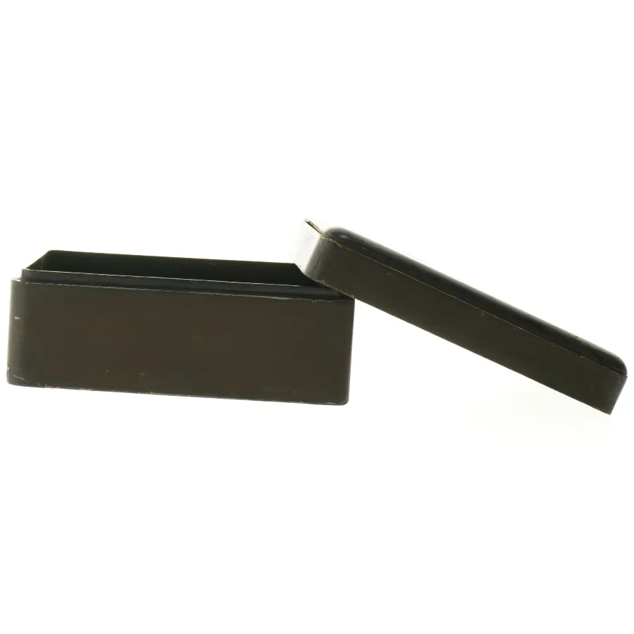 Vintage trææske med præget dekoration (str. 20 x 14,5 x 9 cm)