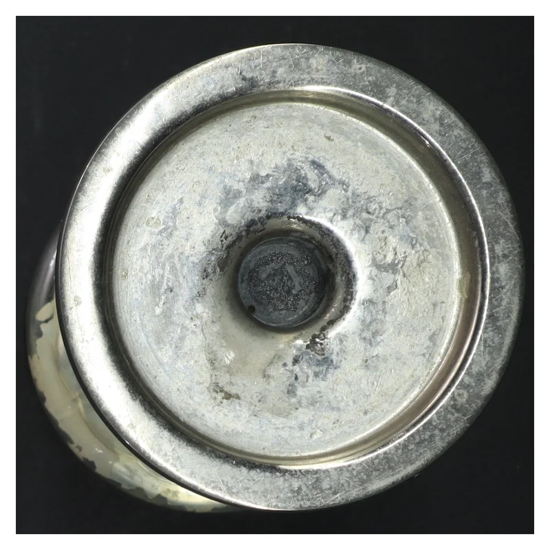 Glas lysestage med sølvfarvet finish (str. H. 19 cm)