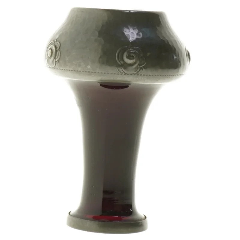 Gl. vase med tin(str. 14 cm)