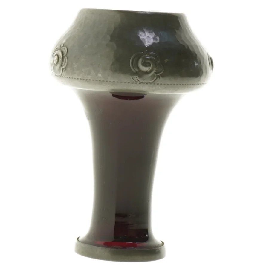 Gl. vase med tin(str. 14 cm)