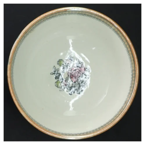 Dekoreret porcelænsskål (str. H 8,5 cm ø. 18,5 cm)