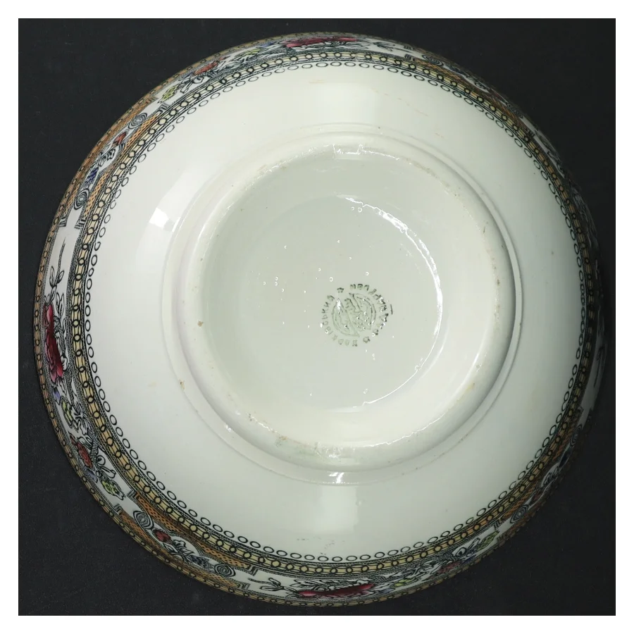 Dekoreret porcelænsskål (str. H 8,5 cm ø. 18,5 cm)
