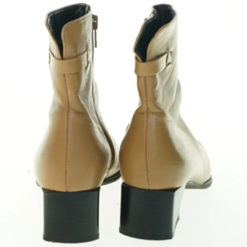 Brune læderstøvler fra Gabor (str. 6 )