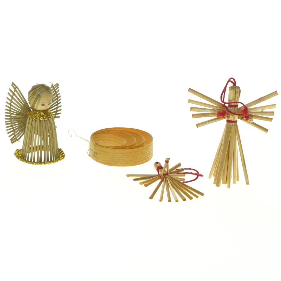 Julepynt i træ og strå (str. 8 x 5 cm)