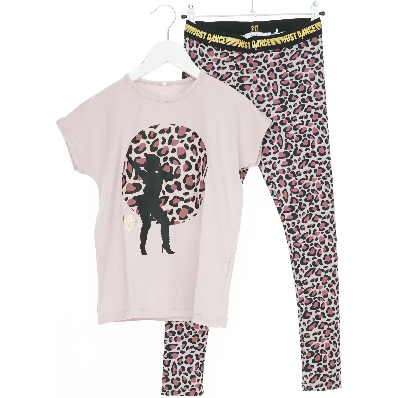 Sæt med T-shirt og leggings fra Name It (str. 122)