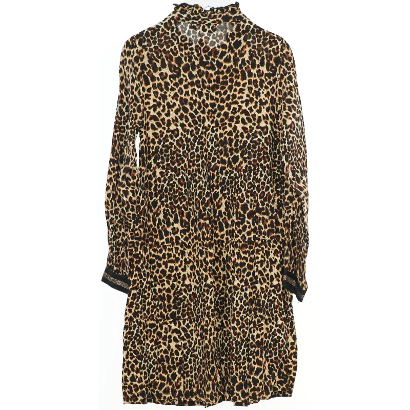 Kjole med leopardmønster fra Name It (str. 128) 