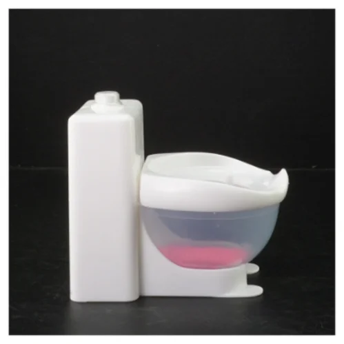 Toilet (str. 14 x. 11,5 cm)