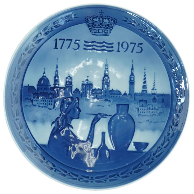 Royal Copenhagen årsjubilæumsplatte 1975 fra Royal Copenhagen (str. Diameter 18 cm)