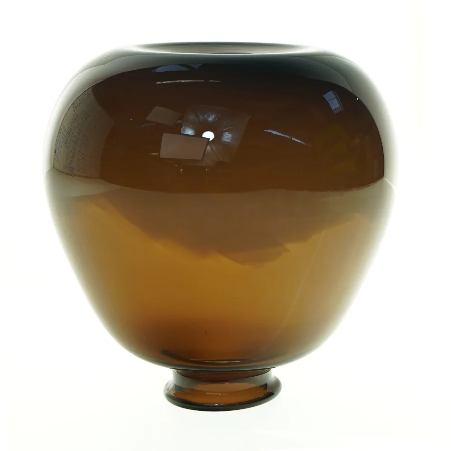 Brun glasvase (str. 20 x 20 cm)