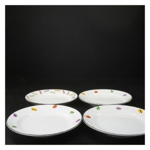 Sæt med 4 dekorerede tallerkener (str. Ø 17 cm)
