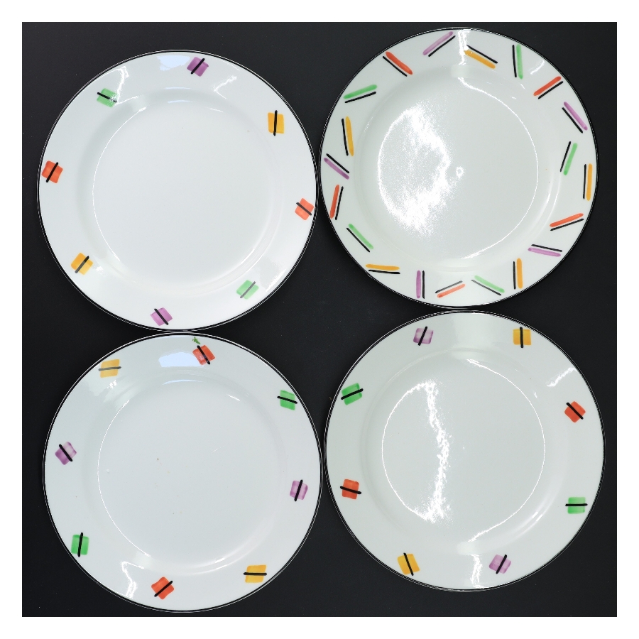 Sæt med 4 dekorerede tallerkener (str. Ø 17 cm)