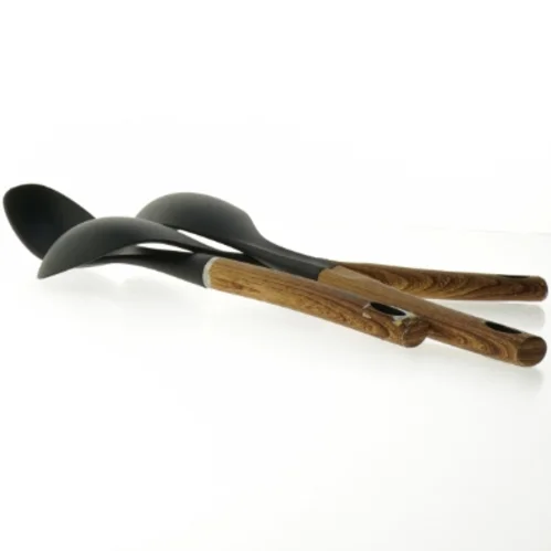 Køkkenredskaber i silikone og bambus