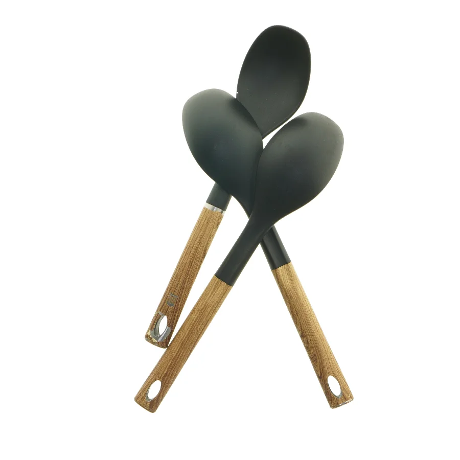 Køkkenredskaber i silikone og bambus