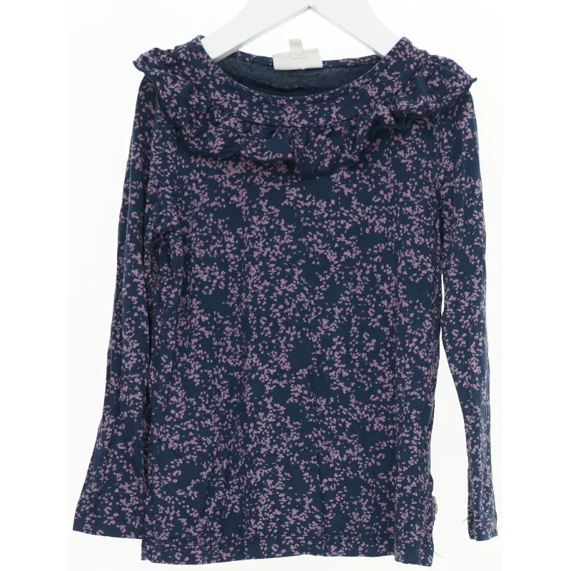 Langærmet bluse med mønster fra Pomp de Lux (str. 104)