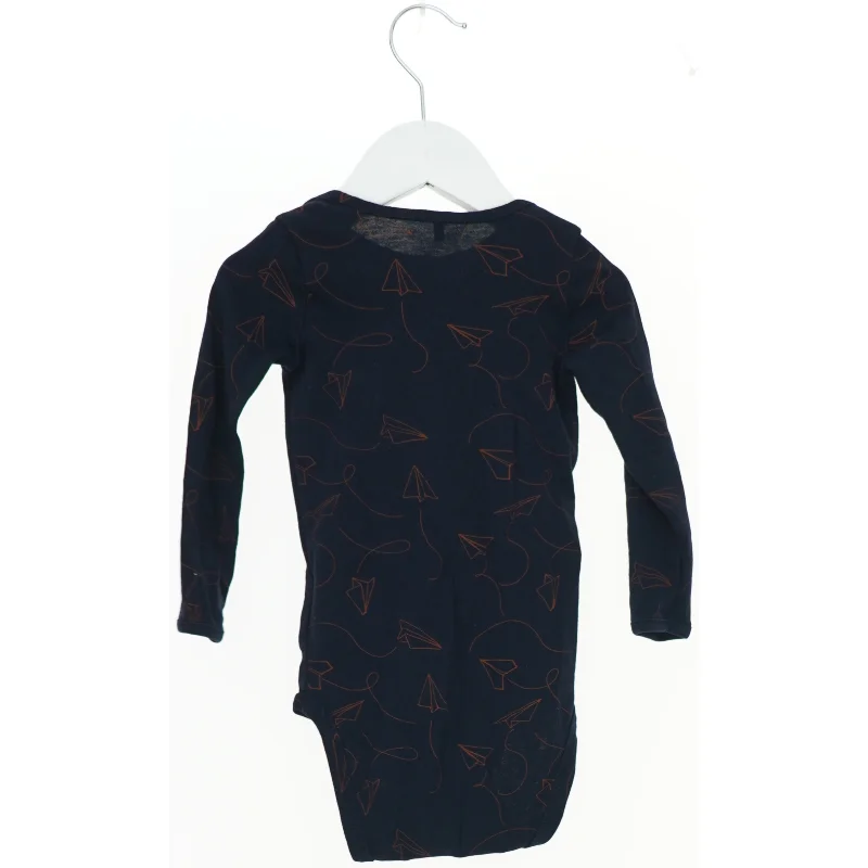 Langærmet bodystocking med papirflyveprint fra Soft Gallery  (str. 80)