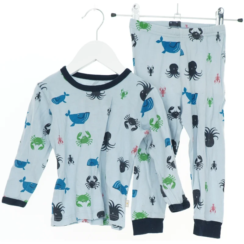 Nattøj fra 808 (str. 86)