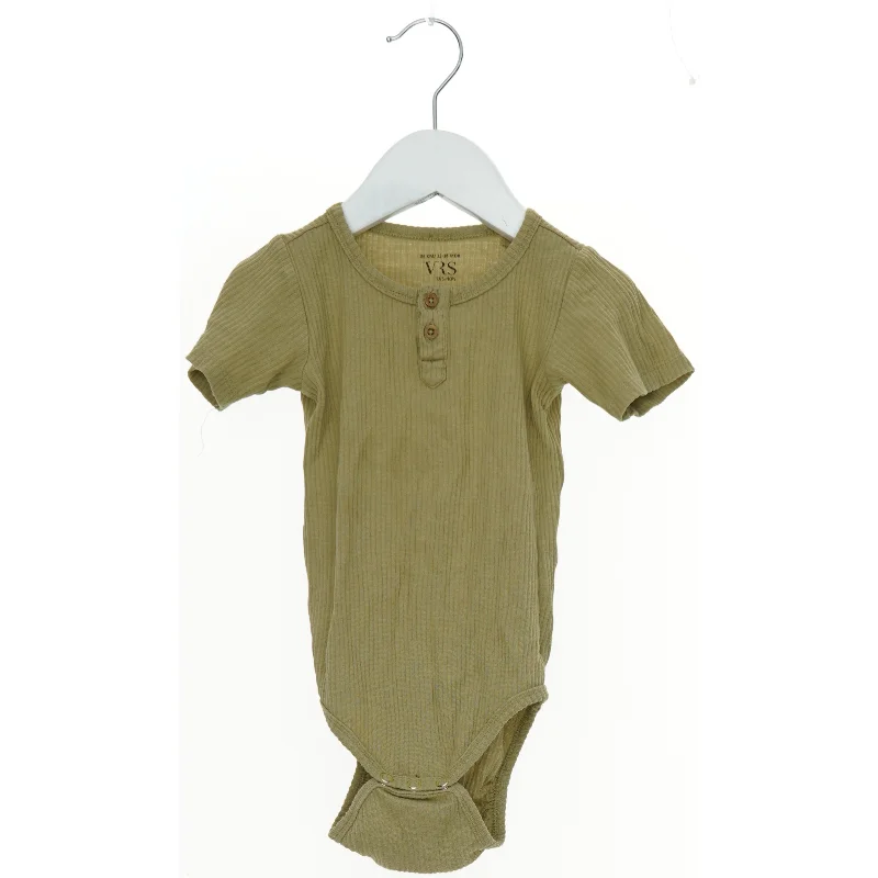 Grøn kortærmet bodystocking fra VRS (str. 86)