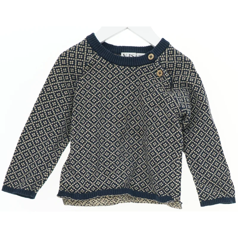 Strikket sweater med mønster fra VRS (str. 86)