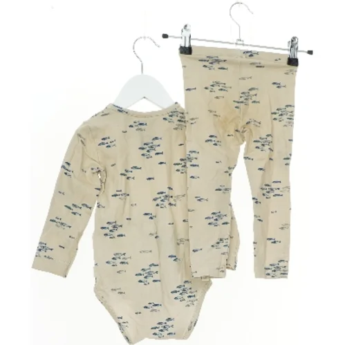 Sæt med fiskemønster fra Petit Piao (str. 86)