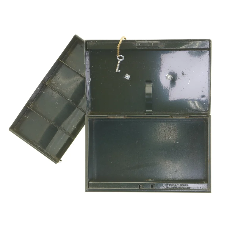 Grøn pengekasse i metal (str. 24 x 14 x 9 cm)